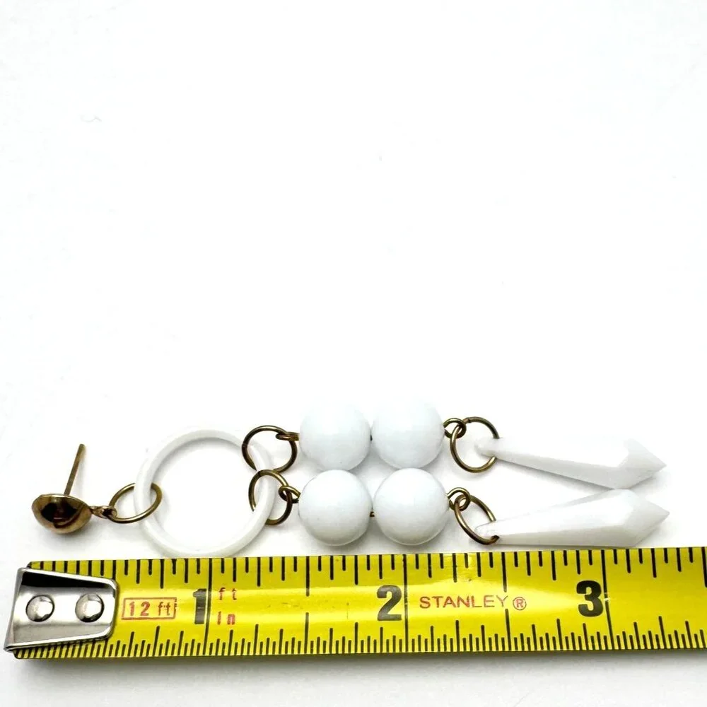 White Dangle Earrings Vtg Plastic Bead Drops Gold-Tone Accents Lightweight Long - Picture 3 of 8
